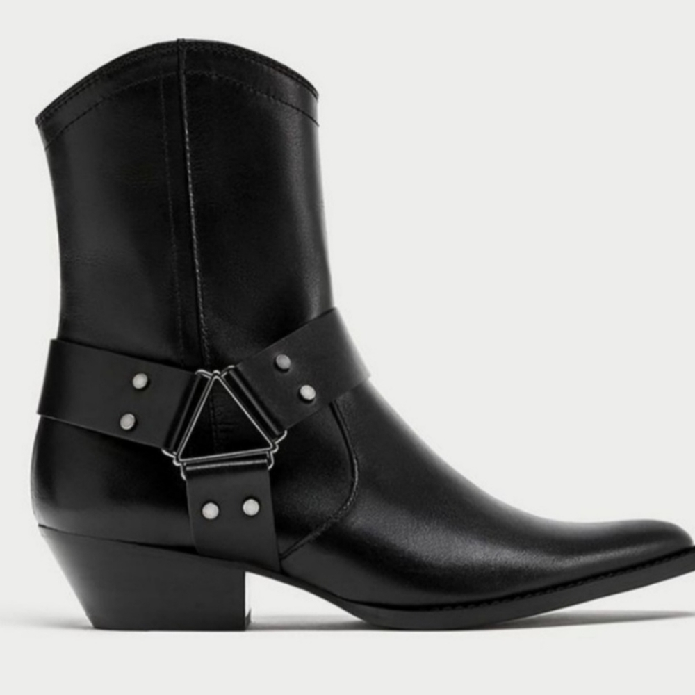 Zara leather boots with buckle and square toe size 10
